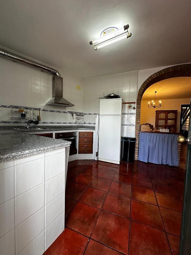 Espaciosa Y Elegante Casa Rural En Los Marines Екстер'єр фото